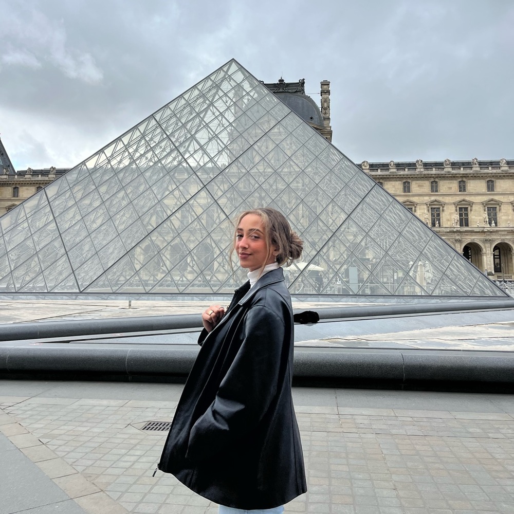 Meet your Posher, Abigail